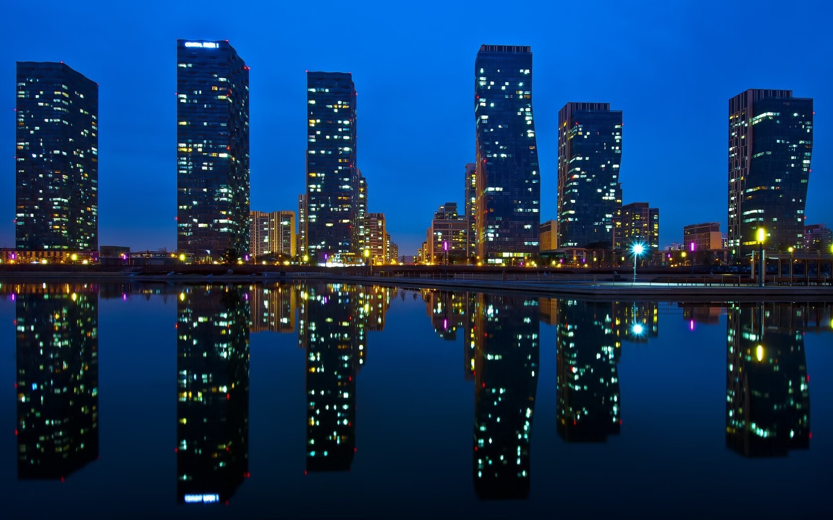 熊猫体育-T1新人多面手表现亮眼